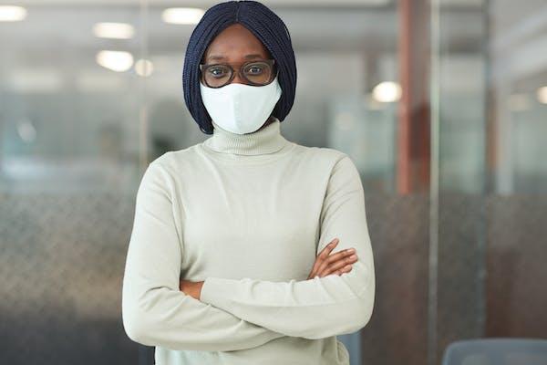 woman wear glasses with mask