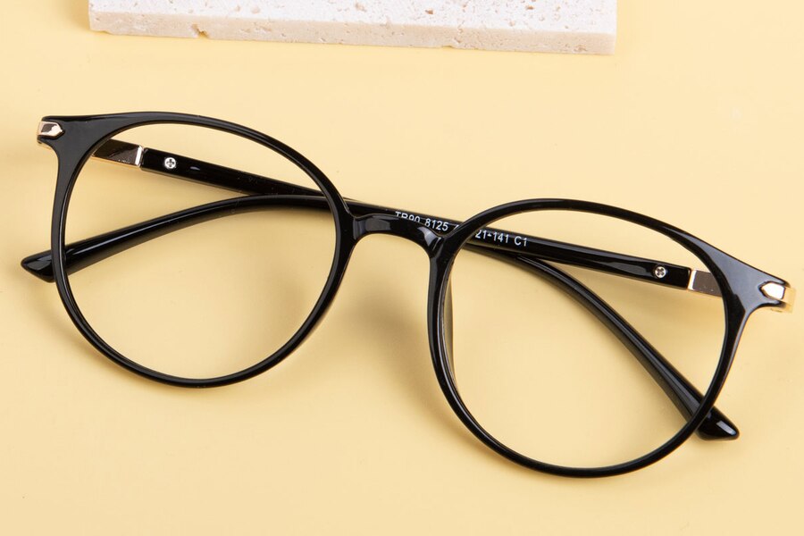 Woolf Round Black Full-Frame TR90 Eyeglasses | GlassesShop