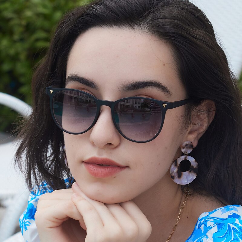 Chamomile Black Round TR90 Sunglasses